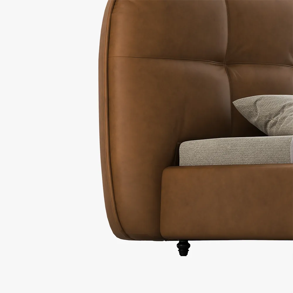 Кровать с кожаной обивкой