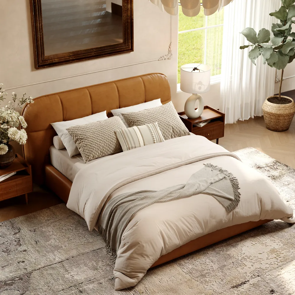 Кровать с кожаной обивкой