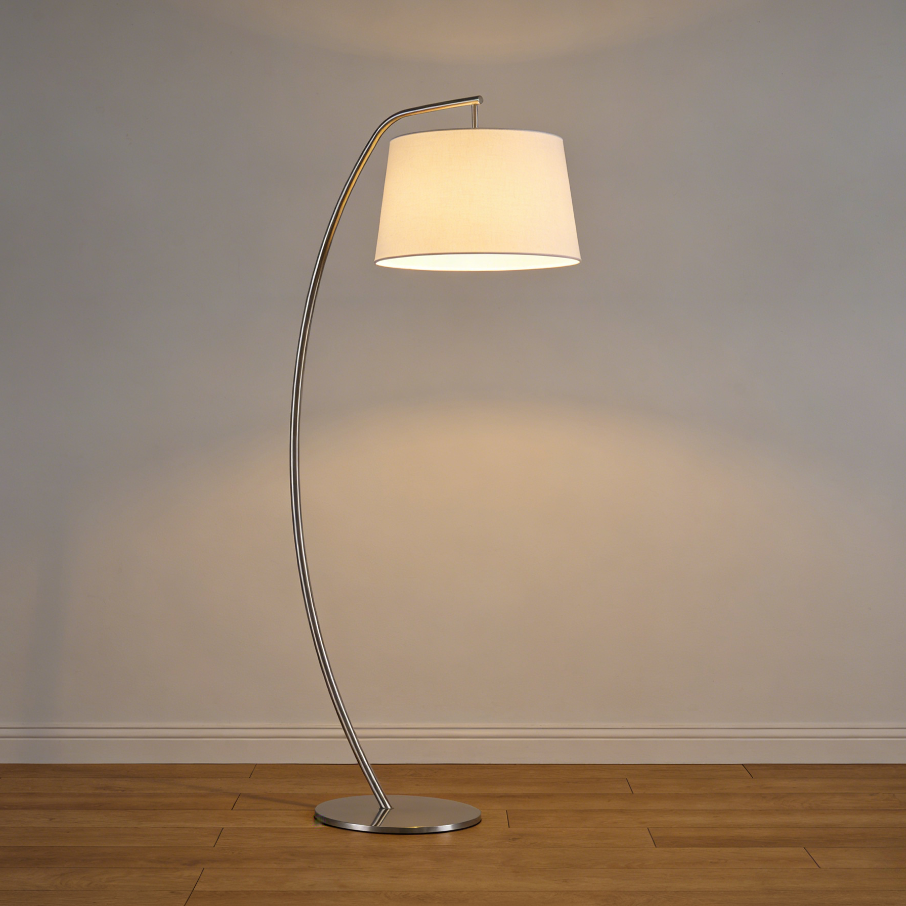 Элегантный арочный торшер с тканевым абажуром — Металл, Скандинавский стиль, Высота 150 см