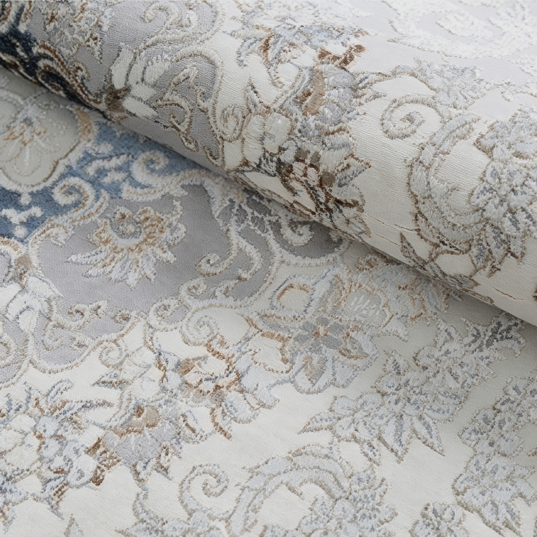 Турецкий ковер на реке