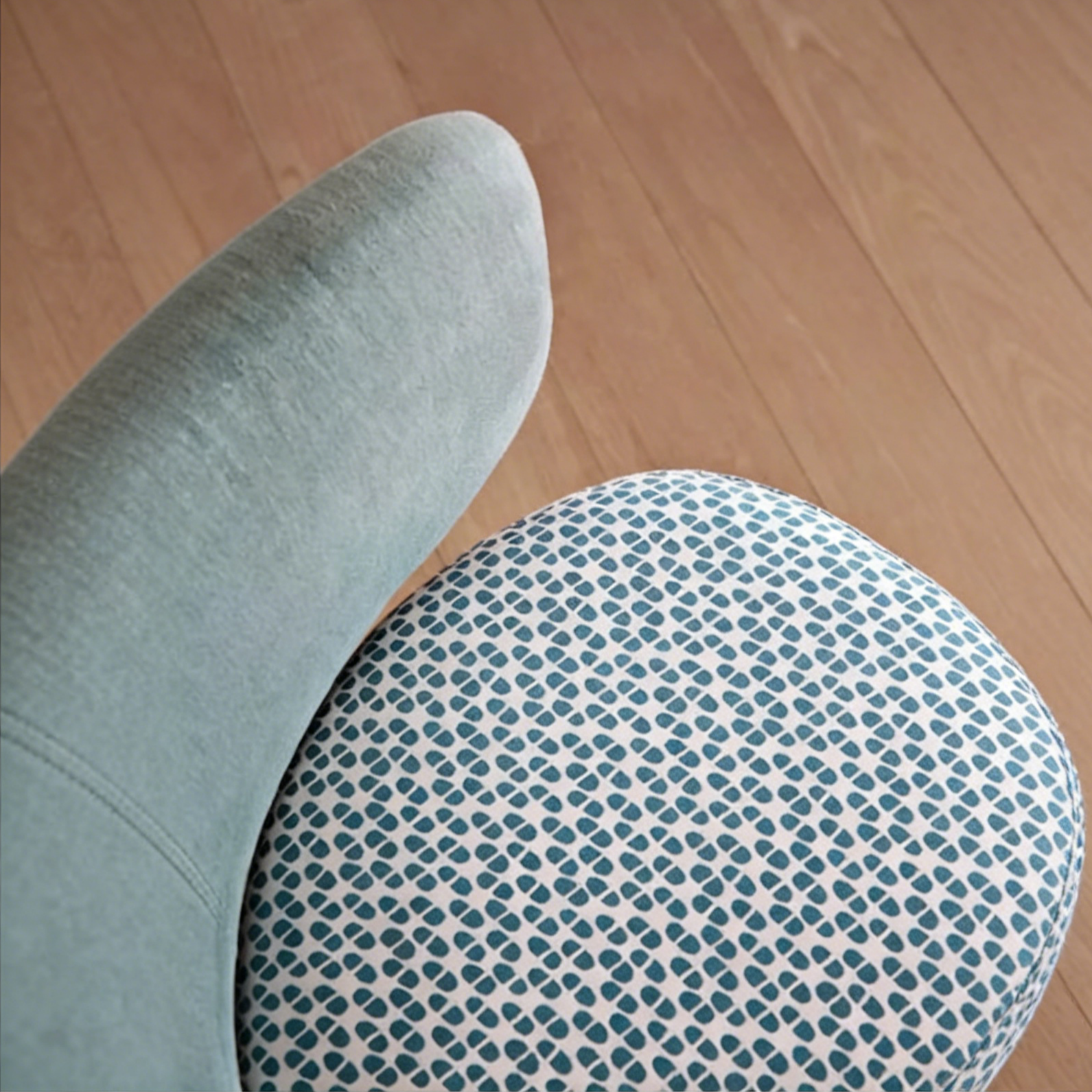 Джиро Кресло