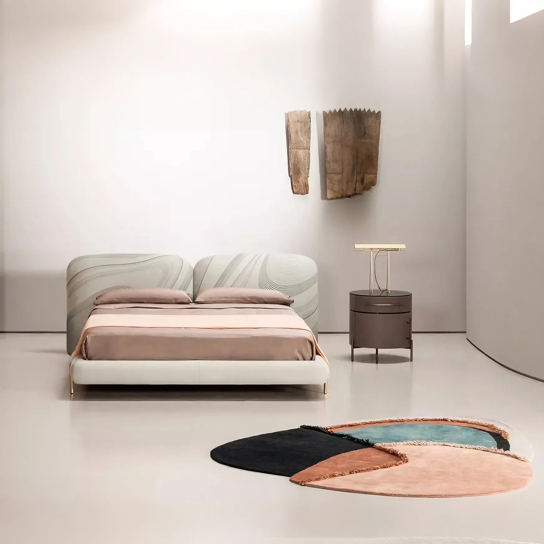 Каменная кровать