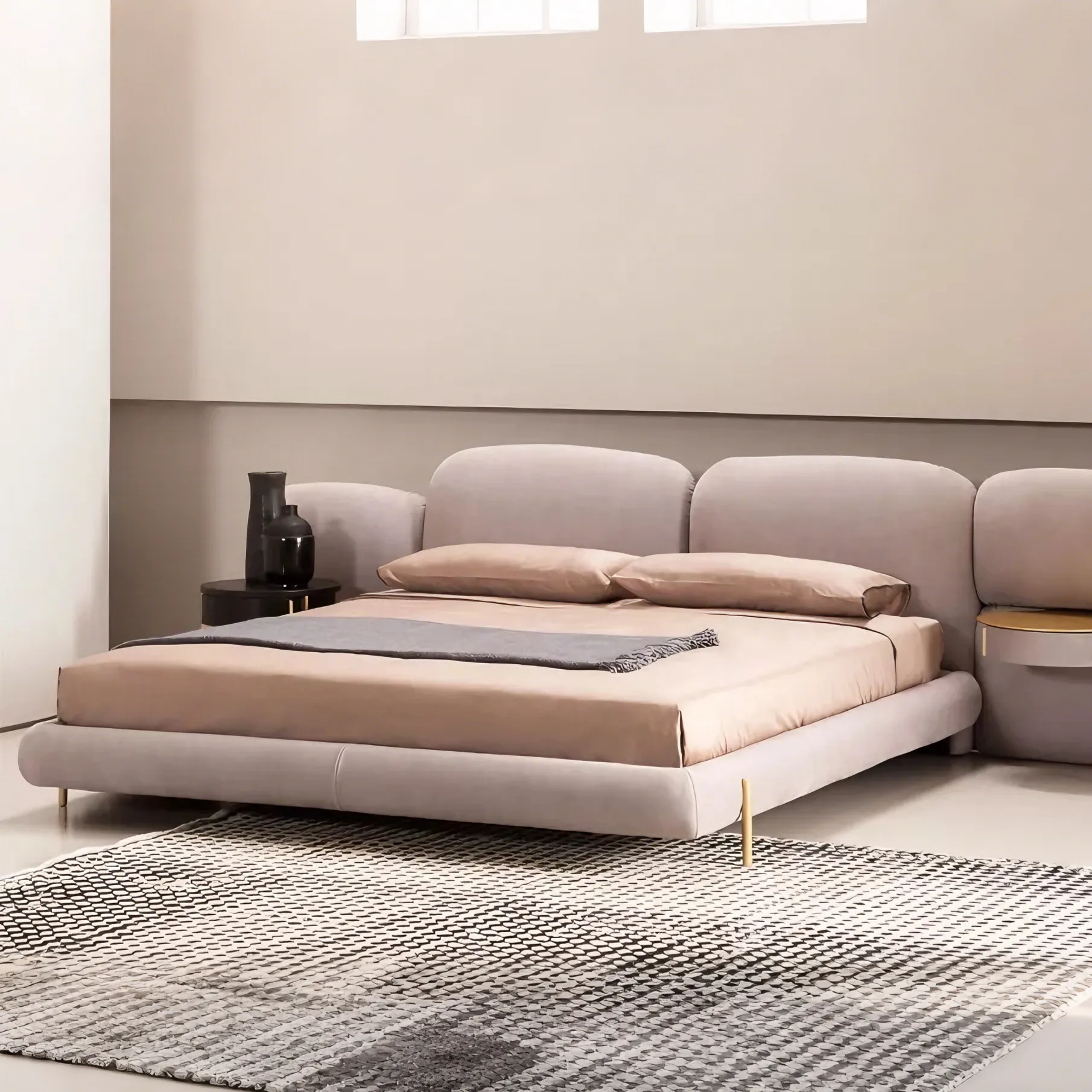 Каменная кровать