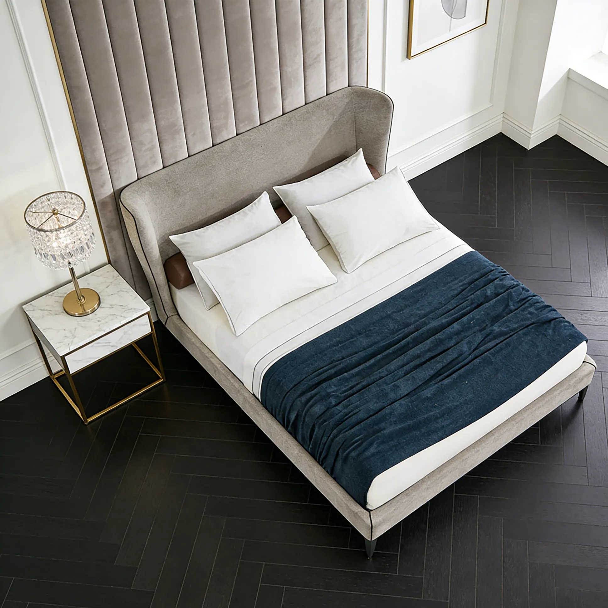 Джентльмен Кровать