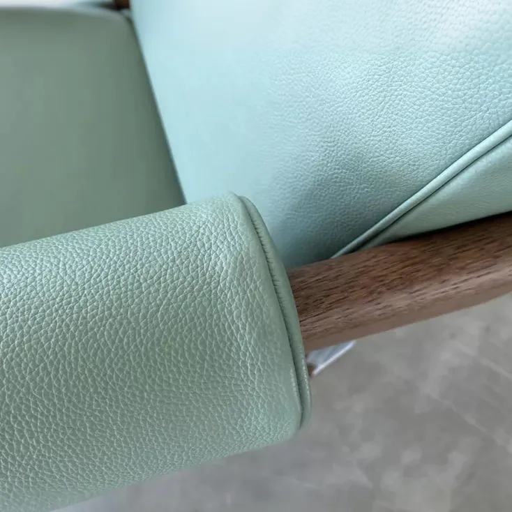 Капитолийский комплекс Мятно-зеленое кресло