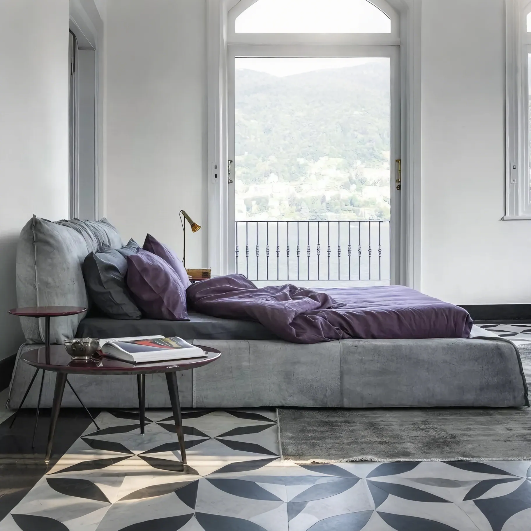 Парижская Кровать