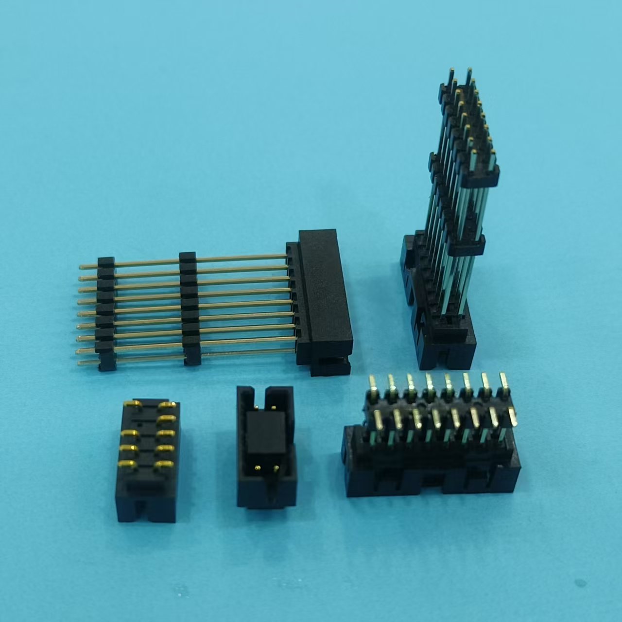 B416-MFAN-D053-XX-N07-RC – Разъем корпусной 2.0мм, высота 6.4мм, SMT-монтаж, позолота 10 мкдюймов, комплектация 10 контактов (монтаж 7 контактов), поставка в катушке с защитным колпачком, материал NL6T