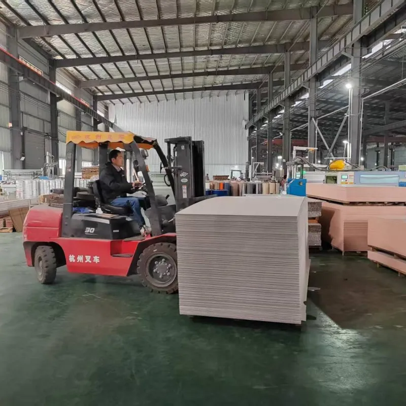 Модернизированный завод декоративных материалов: интеллектуальная логистика и качественная продукция