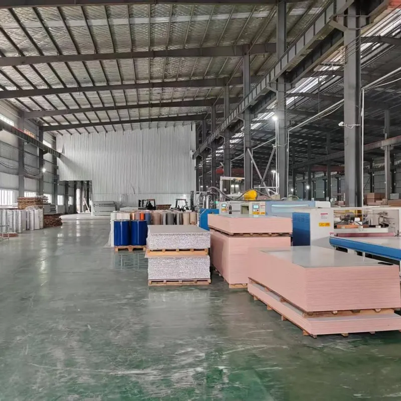 Полный ассортимент декоративных материалов: качественные решения, подходящие для различных сценариев.