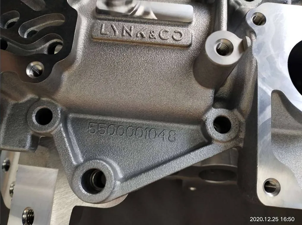 OE 1021501600 /1021501300/1021501300  GEELY Xingyue Головка блока цилиндров в сборе