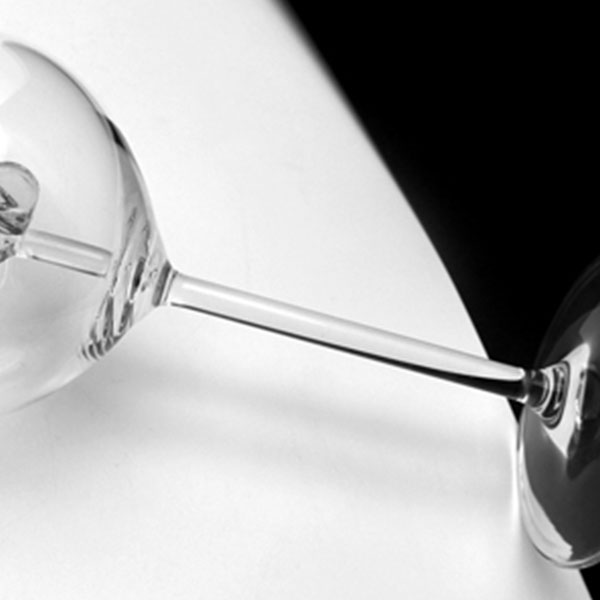 Бокал на высокой ножке «Акула»