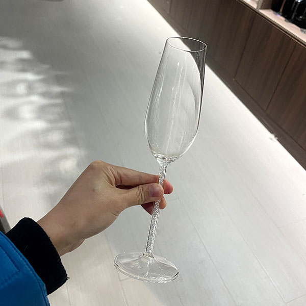 Бокалов для шампанского с кристаллами