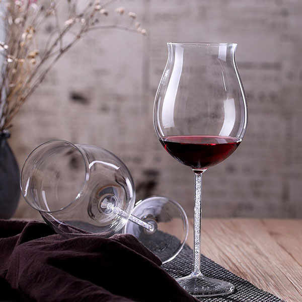 Бокалов для шампанского с кристаллами