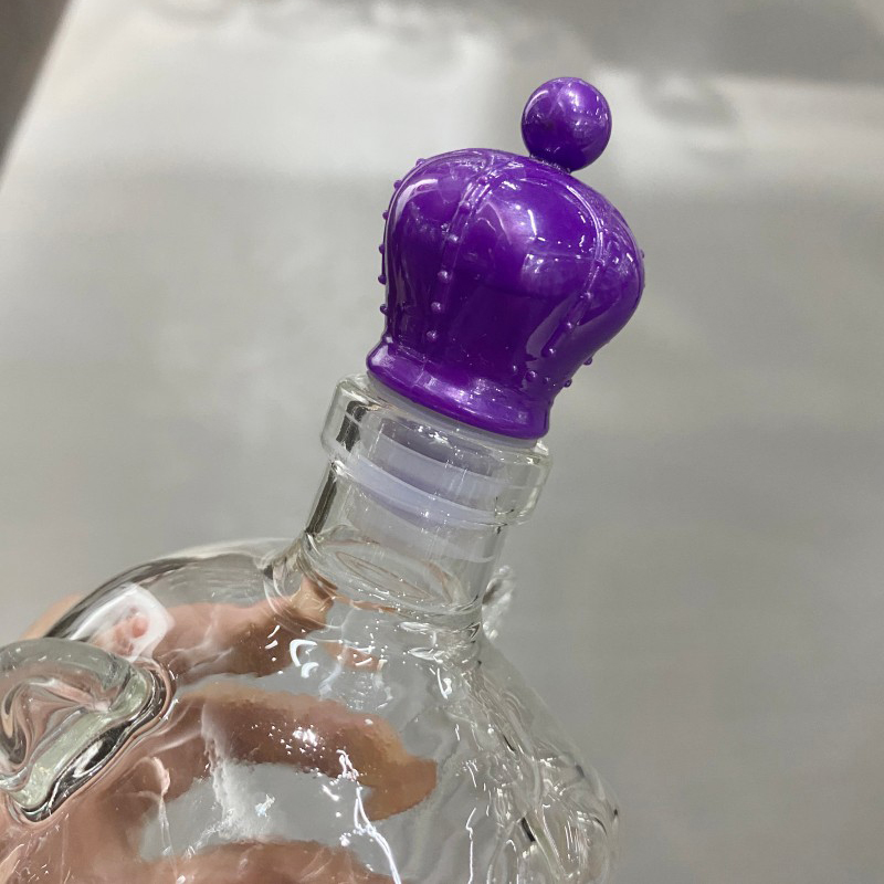 Бутылка с изображением головы тигра