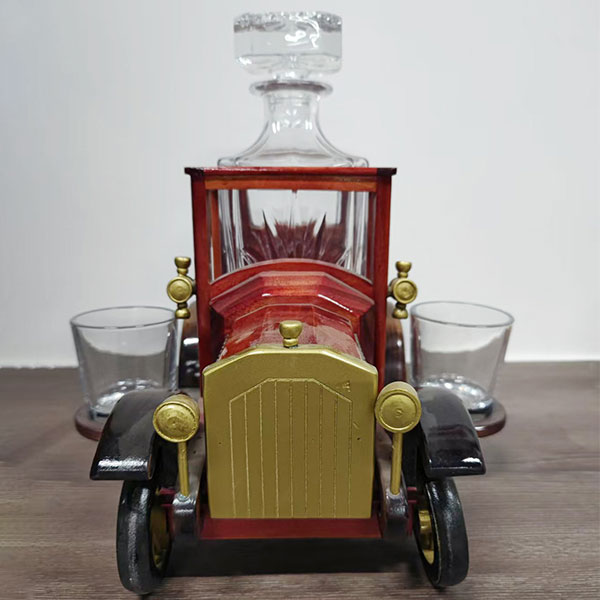 Заказные аксессуары для напитков в виде ретромобиля