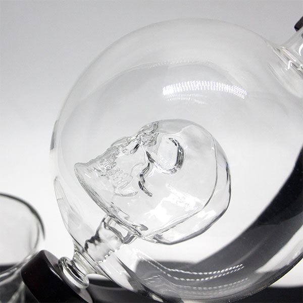 Коллекционный набор «Инструмент мира»: бутылка-глобус и бокалы