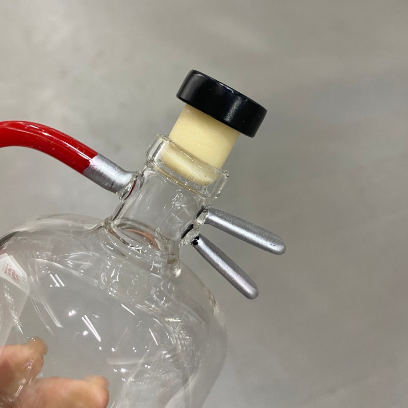 Лимитированная серия крафтовых бутылок для виски в стиле пожарных