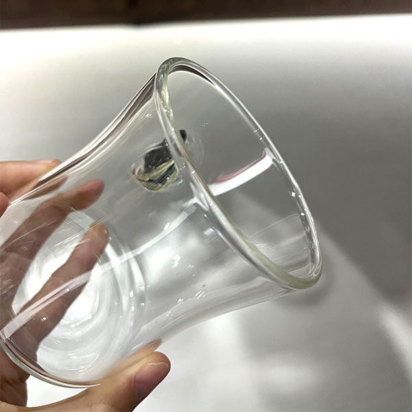 Набор винных аксессуаров в форме гитары