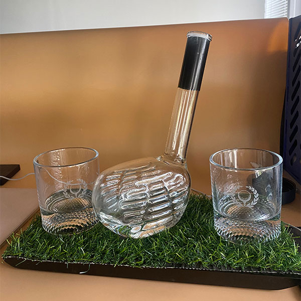 Небольшой комплект декантер для виски в форме клюшки для гольфа