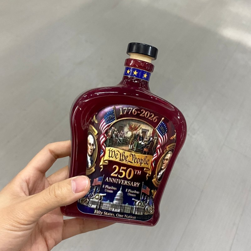 Памятная крафтовая бутылка, выпущенная к 250-летию основания Соединенных Штатов (1776-2026).
