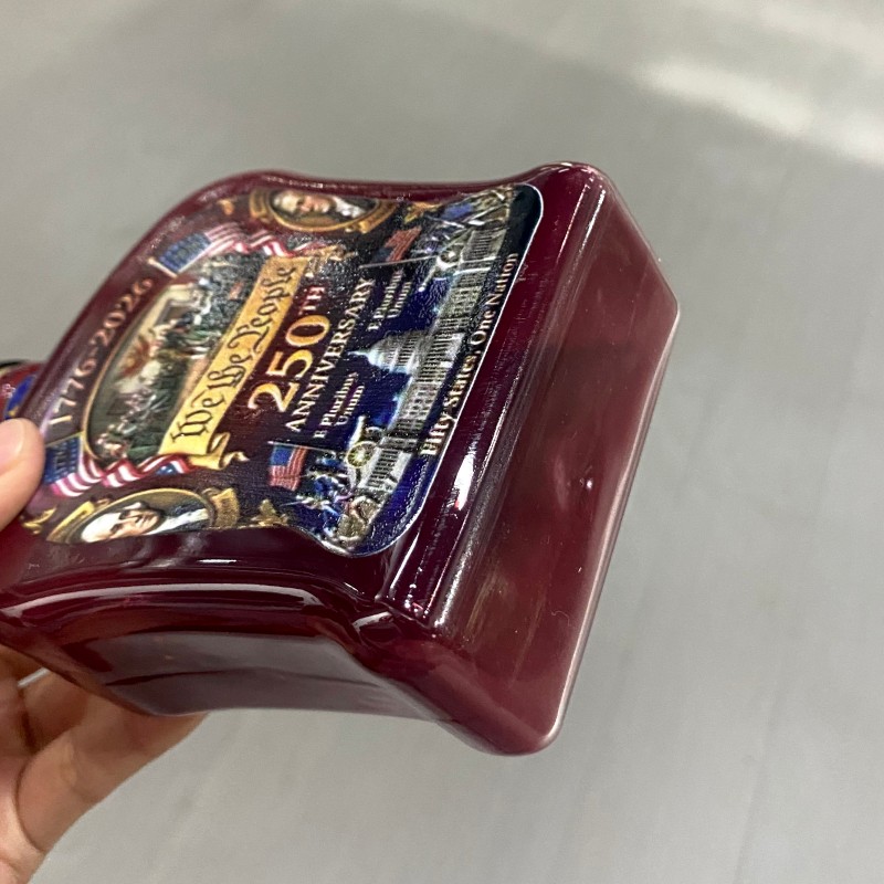 Памятная крафтовая бутылка, выпущенная к 250-летию основания Соединенных Штатов (1776-2026).