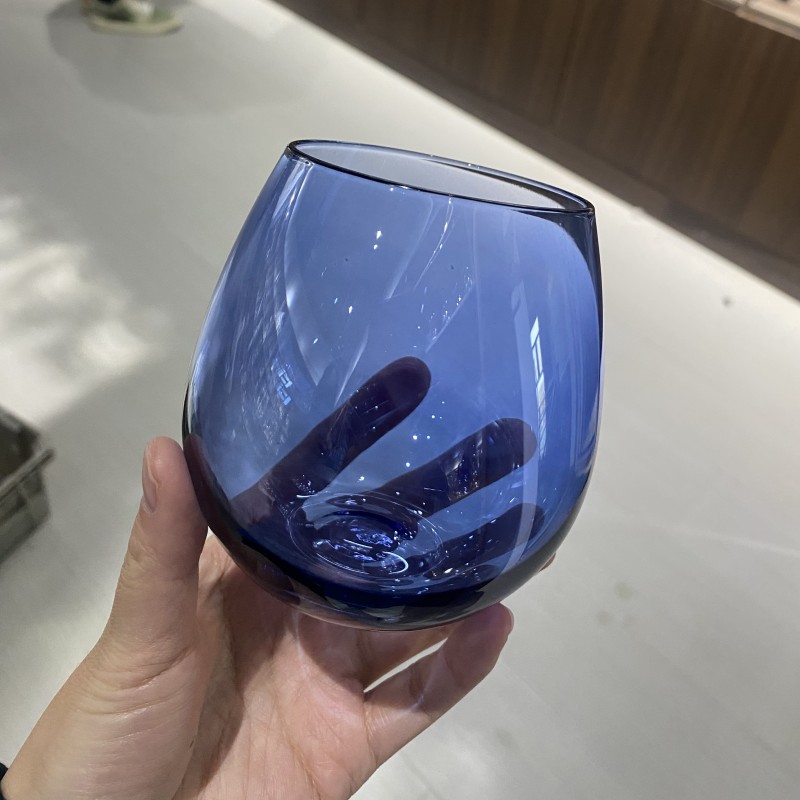 Простая стеклянная кружка из высокоборосиликатного стекла