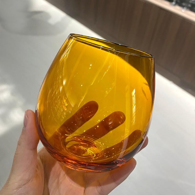 Простая стеклянная кружка из высокоборосиликатного стекла