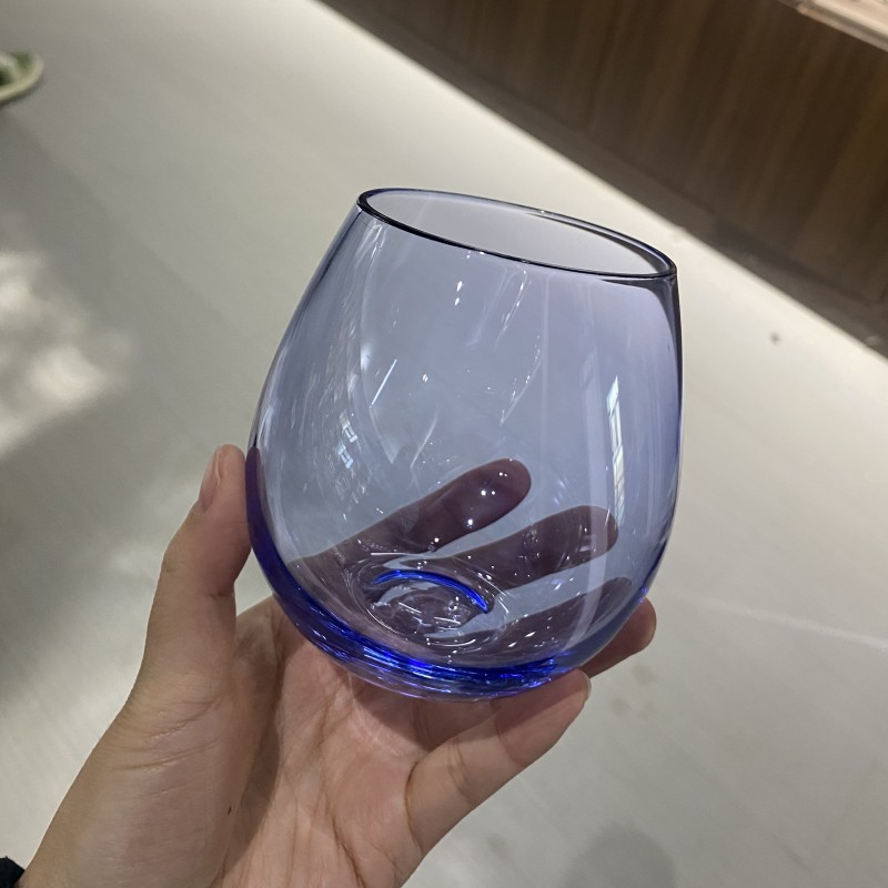 Простая стеклянная кружка из высокоборосиликатного стекла