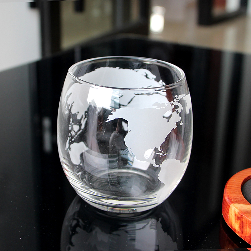 Стакан с изображением карты