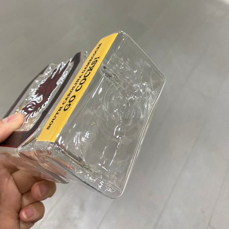 Стеклянная бутылка в стиле команды «Геймкокс» Университета Южной Каролины