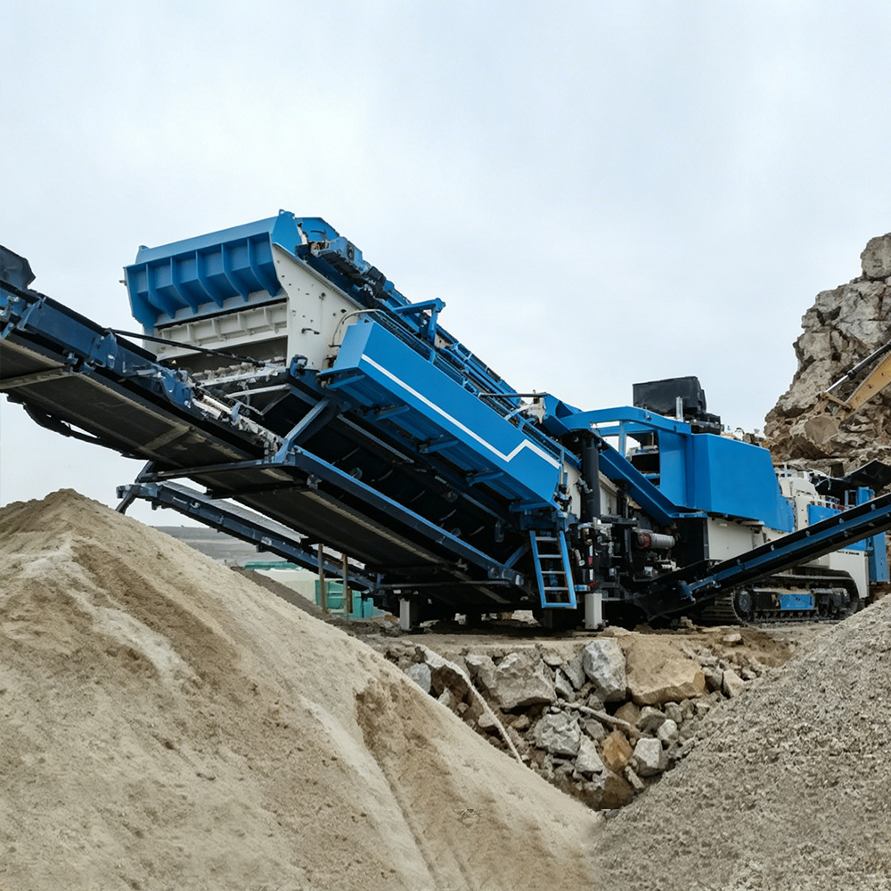 Гусеничная мобильная установка, объединяющая щековую дробилку и коническое грохотильное устройство