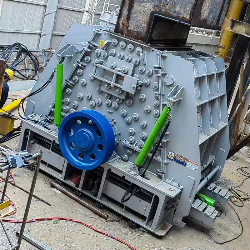 Двухкамерная дробилка для твёрдых пород