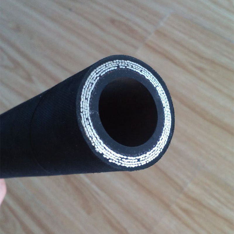 EN856 4SP Высоконапорный резиновый рукав с металлообмоткой