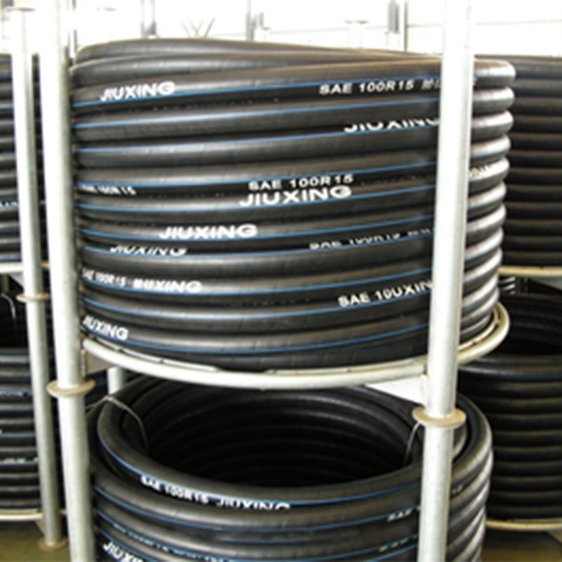 SAE 100 R15 Высоконапорный резиновый рукав с металлообмоткой