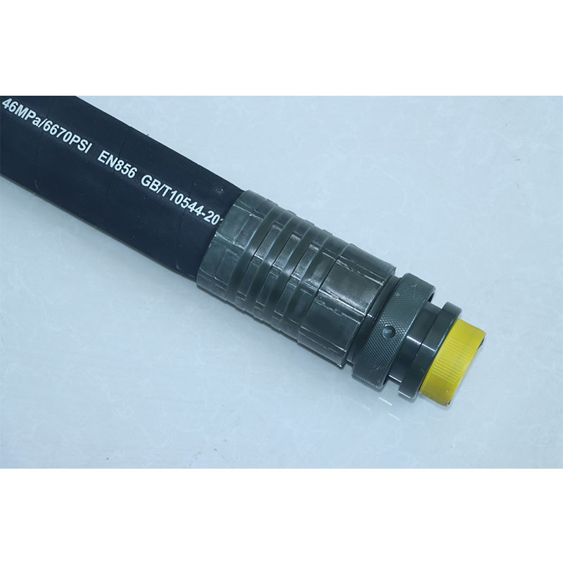 SAE 100 R15 Высоконапорный резиновый рукав с металлообмоткой