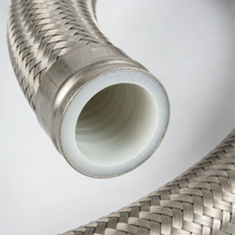 Металлорукав гофрированный с внутренней облицовкой из ПТФЭ