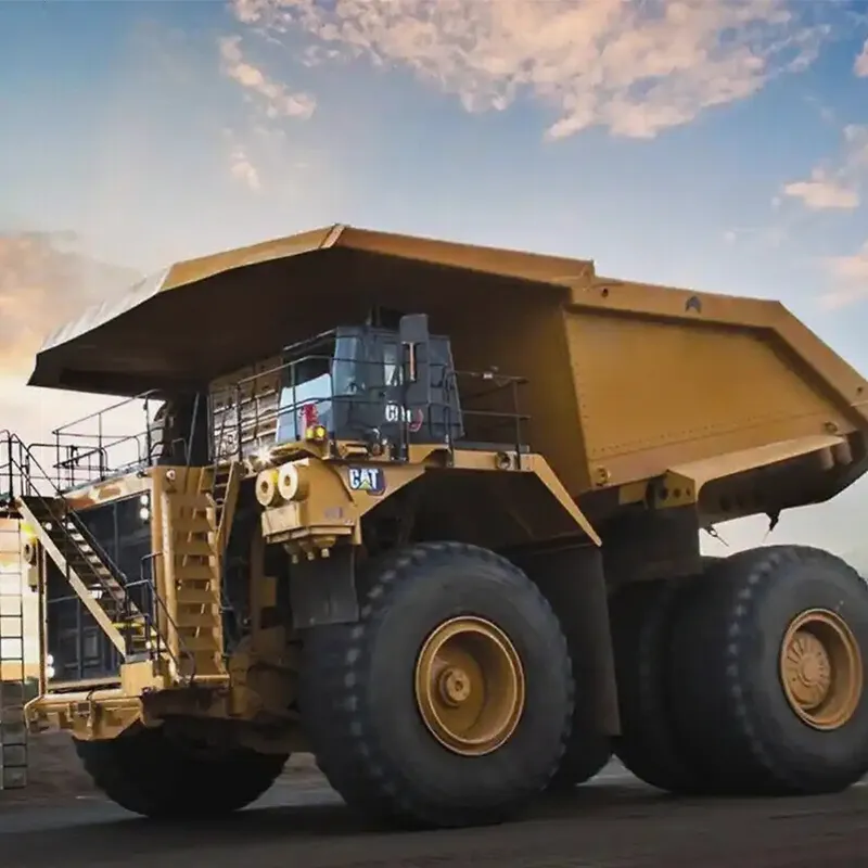 Карьерный самосвал