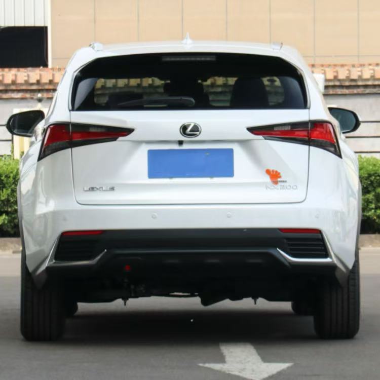 Lexus NX200