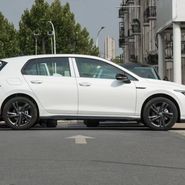 Volkswagen Golf 280TSI R-Line