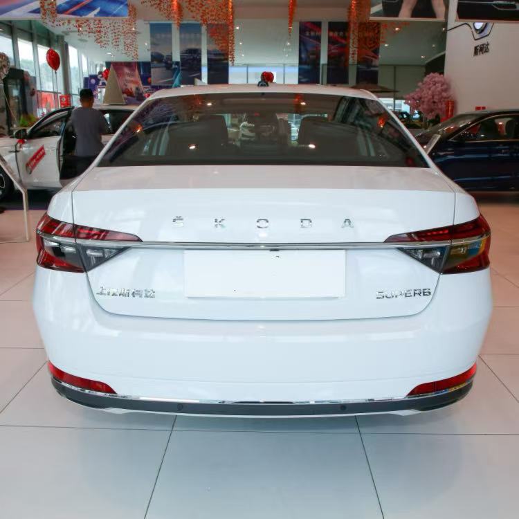 Skoda Superb 280 Luxury
