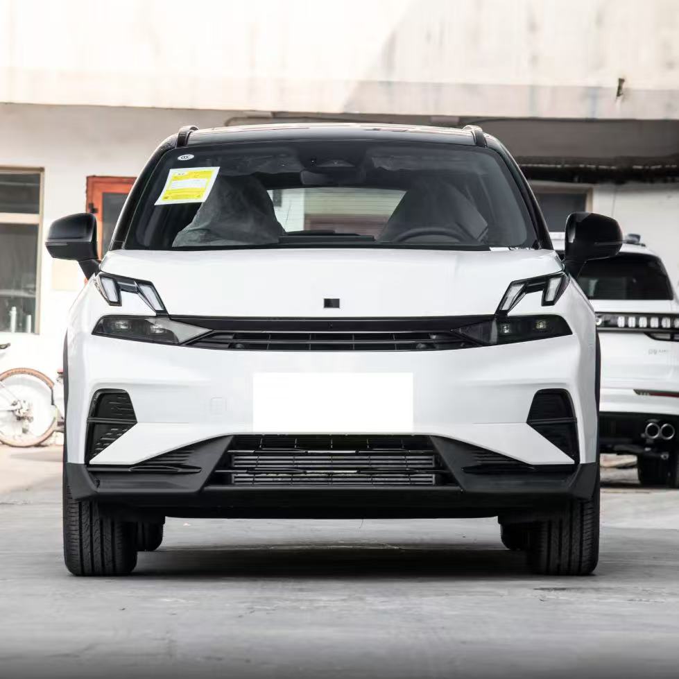 2026 Lynk&Co（низкая конфигурация）