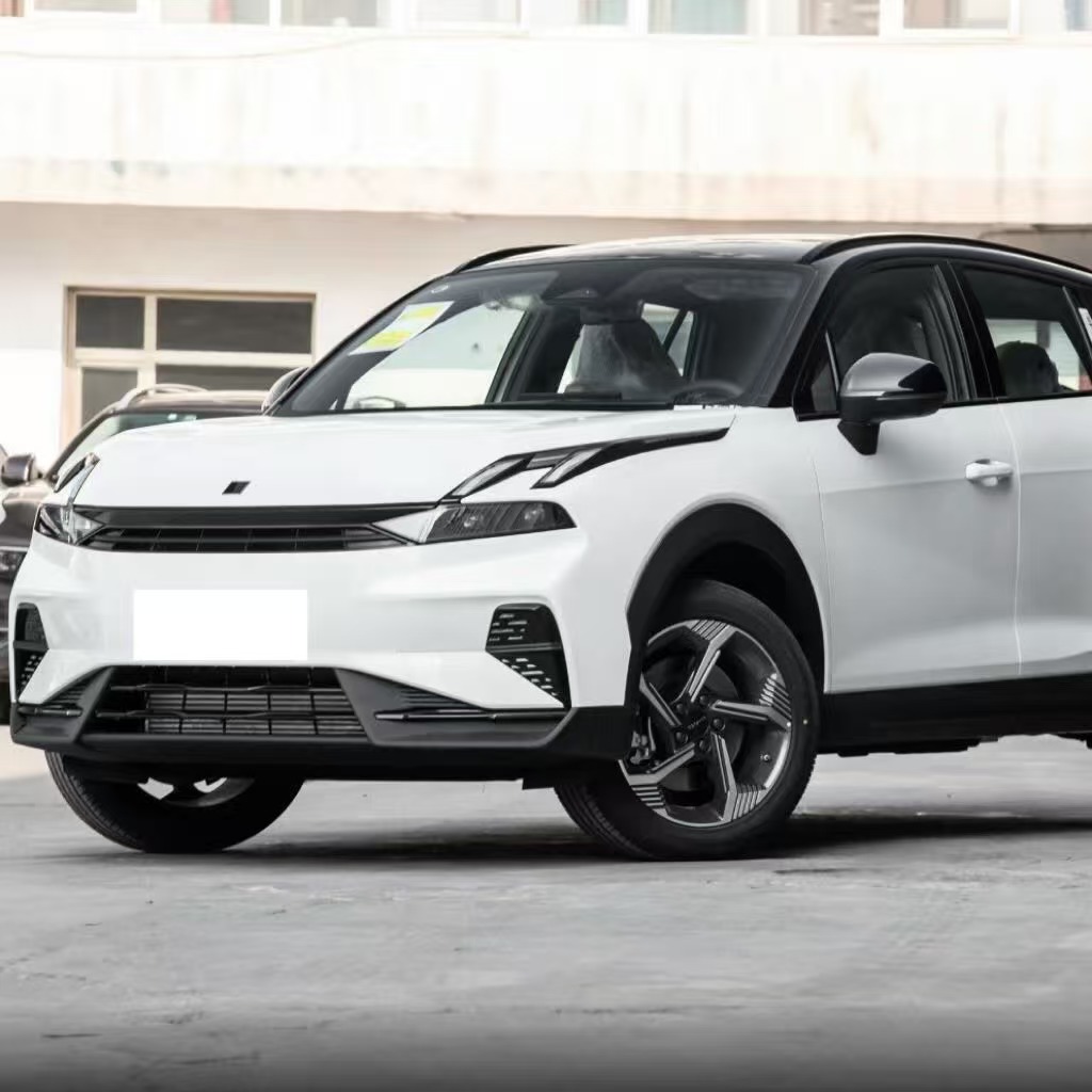 2026 Lynk&Co（низкая конфигурация）