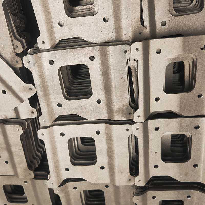 Дизельный двигатель и опоры двигателя