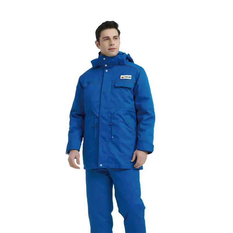 Преодолевая барьеры благодаря независимым исследованиям и разработкам! Компания ООО Цзянсу Чэнлун Технологии Одежды достигает международных лидирующих стандартов в области технологий производства огнестойкой защитной одежды.