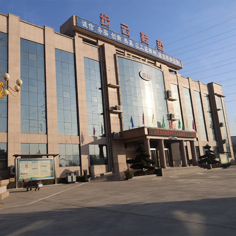 Семья Aisen присоединяется к выставочному залу Bu Yun!