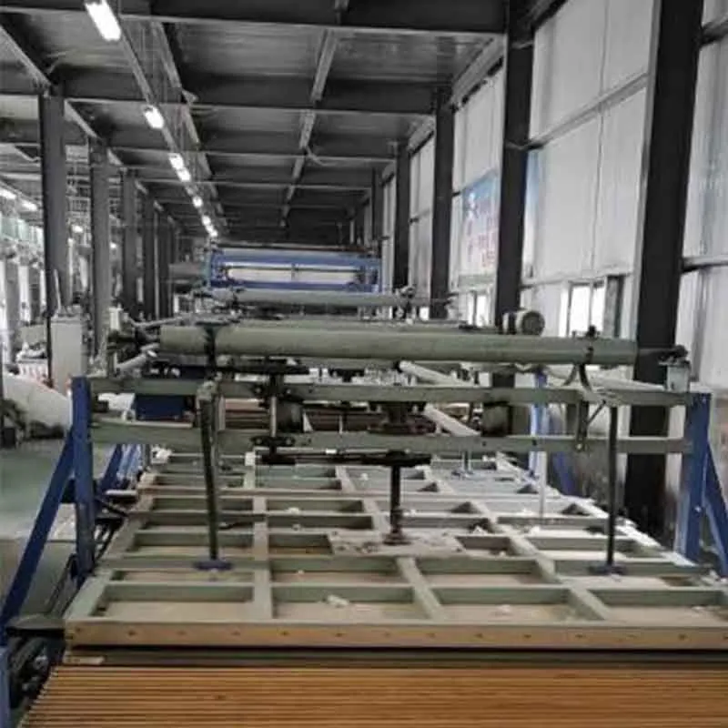 Компания Henan Hongxing Bedding Manufacturing Co., Ltd. спешит выполнить заказы на изготовление хлопчатобумажных одеял