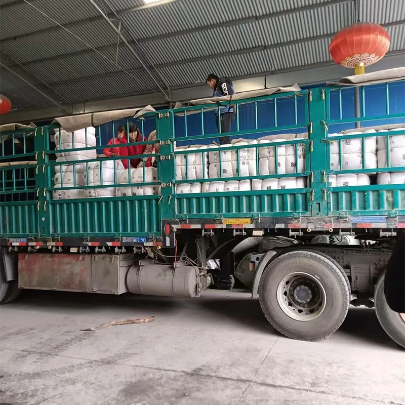 Компания Henan Hongxing Bedding Manufacturing Co., Ltd. последовательно отправила гуманитарную помощь