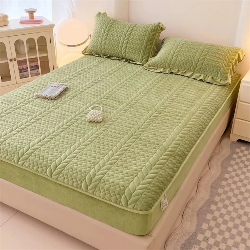 Комплект из трех предметов стеганая простынянаматрасник из флиса цвета «молочный флис»2 (1)