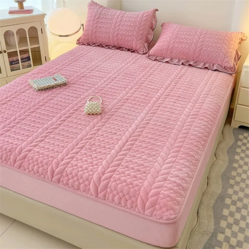 Комплект из трех предметов стеганая простынянаматрасник из флиса цвета «молочный флис»2 (3)