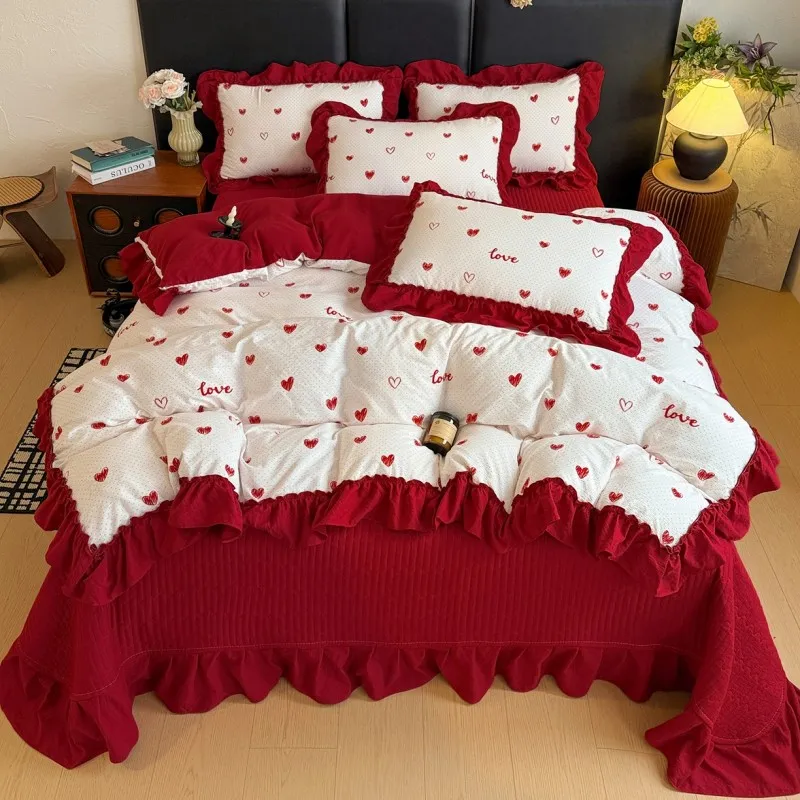 Комплект из четырех предметов: покрывало в корейском стиле из объемной